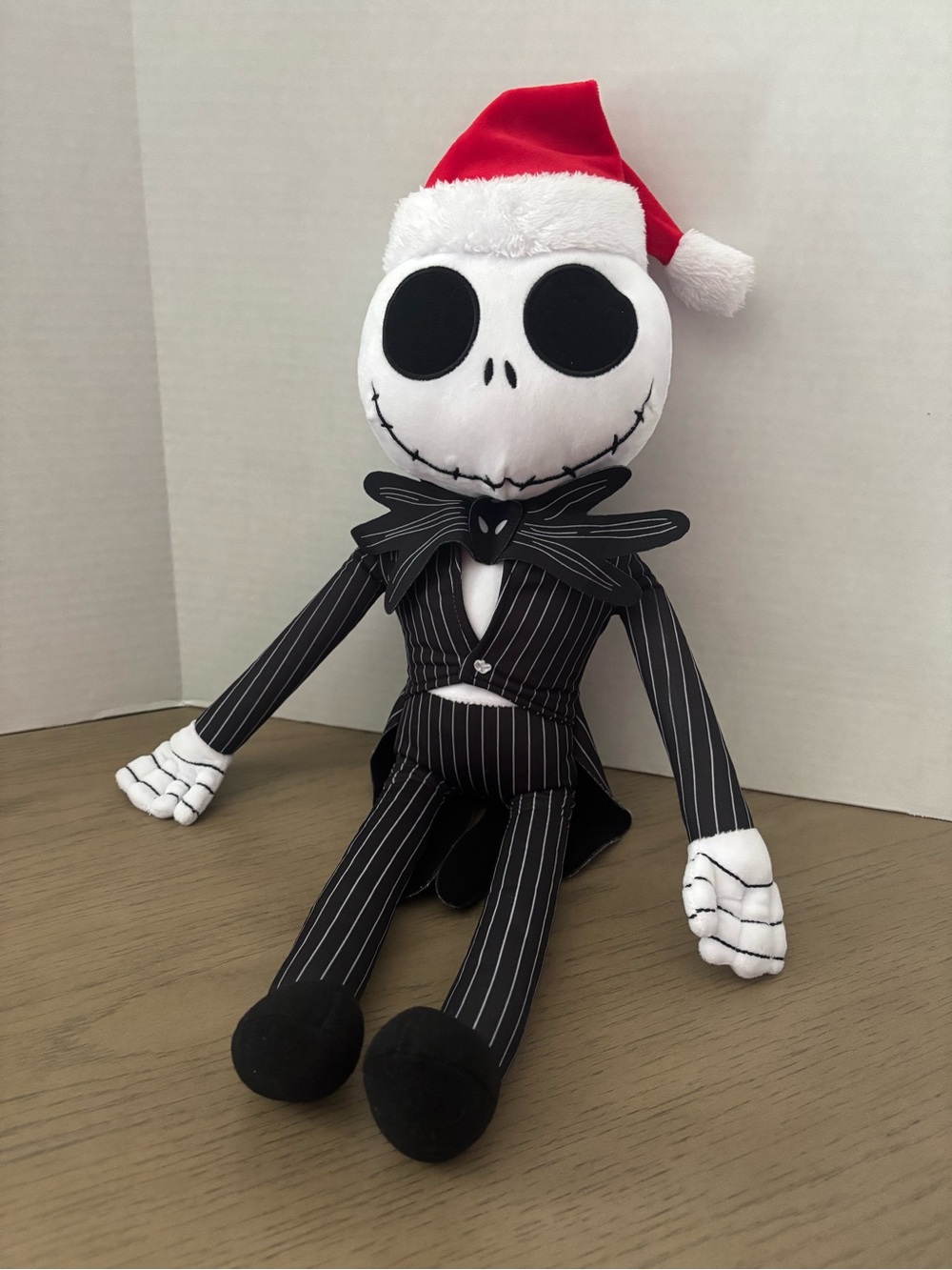 Jack Skellington NIGHTMARE BEFORE CHRISTMAS Kohl's  Plush DISNEY Santa Hat